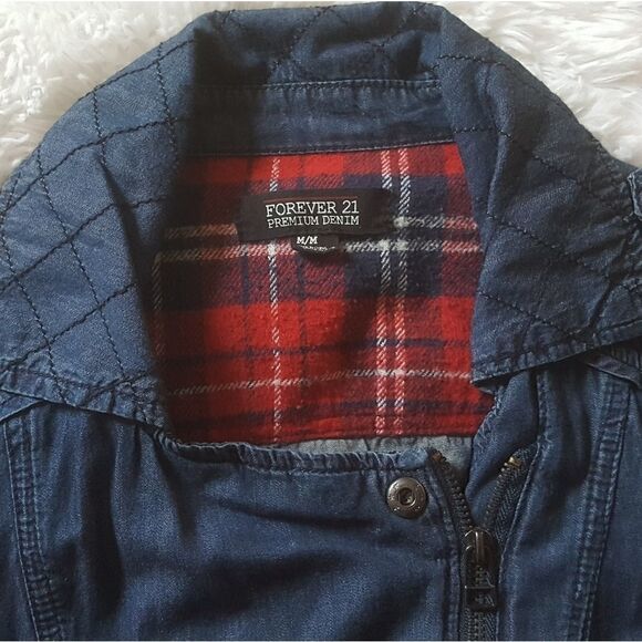 Forever 21 Premium Denim Short Jacket Size Medium - Picture 4 of 8